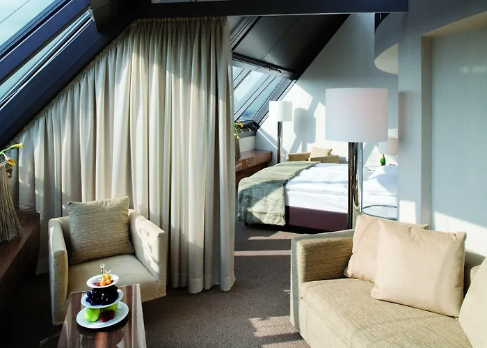 Moevenpick City, Historischer Wasserturm Im Schanzenpark Hotel Amburgo
