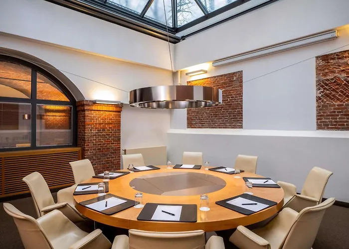 Hotel Moevenpick City, Historischer Wasserturm Im Schanzenpark