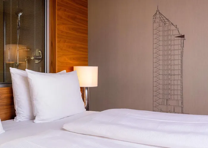 Moevenpick City, Historischer Wasserturm Im Schanzenpark Hotel 4*