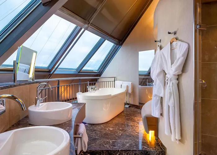 Hotel Moevenpick City, Historischer Wasserturm Im Schanzenpark 4*