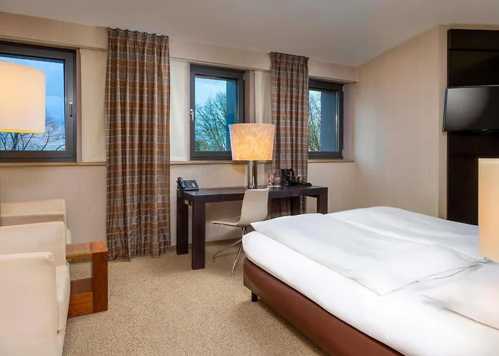 Hotel Moevenpick City, Historischer Wasserturm Im Schanzenpark 4*