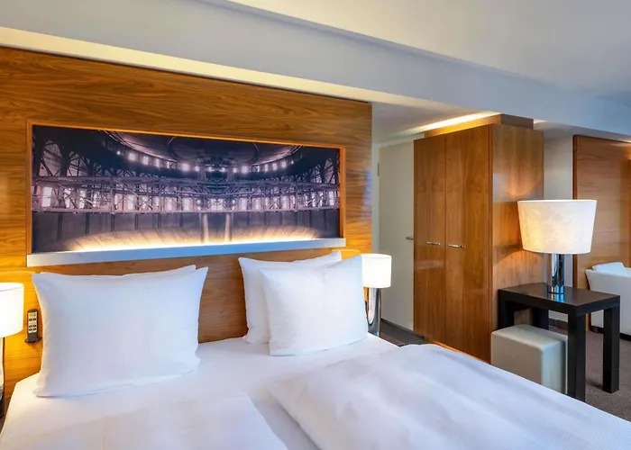 Moevenpick City, Historischer Wasserturm Im Schanzenpark 4*