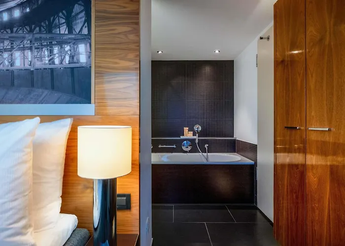 Moevenpick City, Historischer Wasserturm Im Schanzenpark Hotel 4*