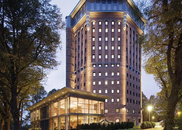 Moevenpick City, Historischer Wasserturm Im Schanzenpark Hotel 4*
