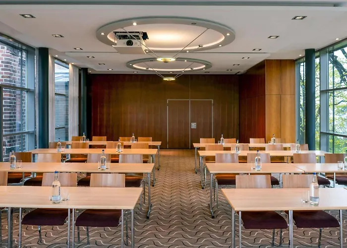 Moevenpick City, Historischer Wasserturm Im Schanzenpark Hotel 4*